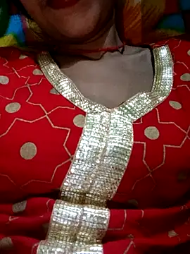 Snapshot of Miss_triha chatting on 11-06-25, 09:21 Miss triha online show from 11-06-25, 09:21