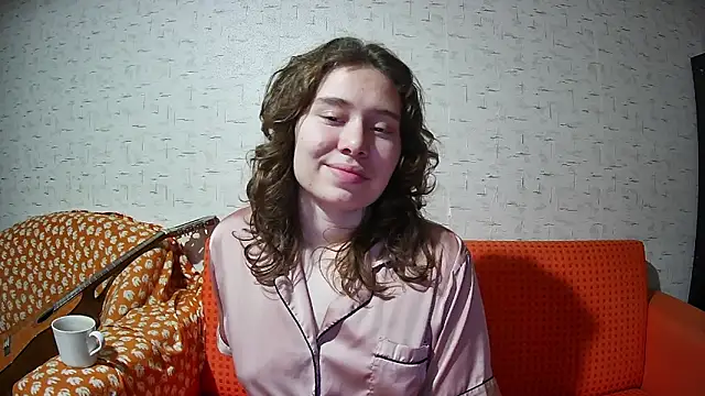 girliemilk online show from 11-10-25, 10:09