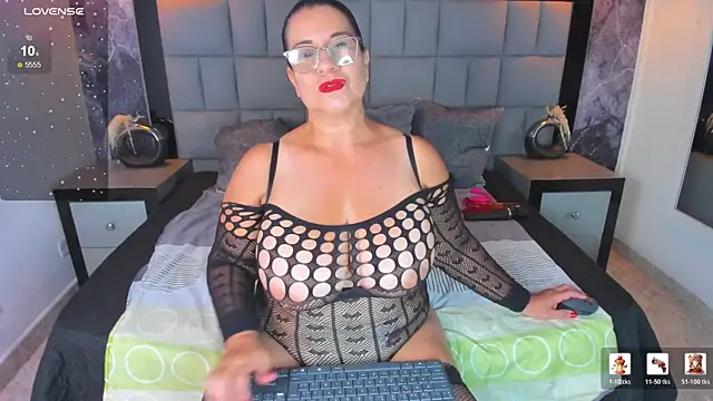 Your Lady Milf online show from 04-25-26, 05:43
