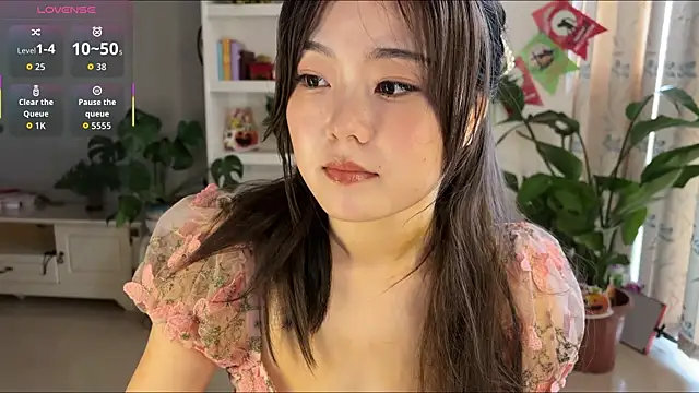 nanaliu6 online show from 10-31-25, 01:06