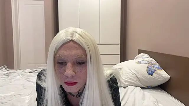 Snapshot of bad_lilyy chatting on 02-07-25, 11:34 bad lilyy online show from 02-07-25, 11:34
