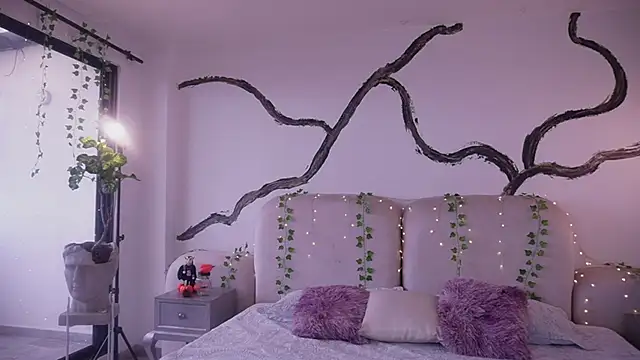 soidai miiu online show from 11-02-25, 04:20