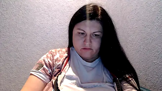 KiraSwee online show from 10-21-25, 05:35