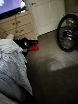 Snapshot of Dara4q chatting on 02-19-25, 02:44 Dara4q online show from 02-19-25, 02:44