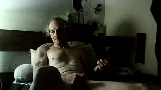 Snapshot of Dara4q chatting on 11-13-25, 07:18 Dara4q online show from 11-13-25, 07:18