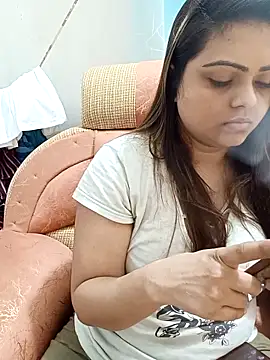 Snapshot of blue-berry07 chatting on 10-12-25, 04:33 blue-berry07 online show from 10-12-25, 04:33