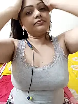 Snapshot of blue-berry07 chatting on 12-17-25, 08:48 blue-berry07 online show from 12-17-25, 08:48