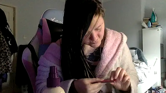 AureliaXOX online show from 02-13-25, 10:55