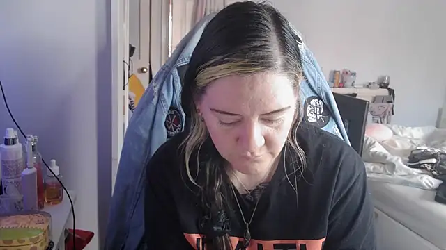 AureliaXOX online show from 09-19-25, 09:00