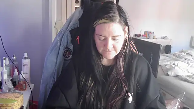 AureliaXOX online show from 09-25-25, 09:24