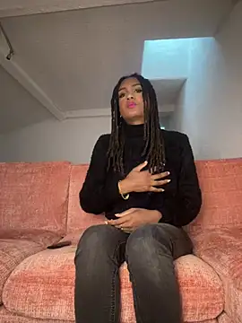 Aurianne online show from 05-12-26, 07:00