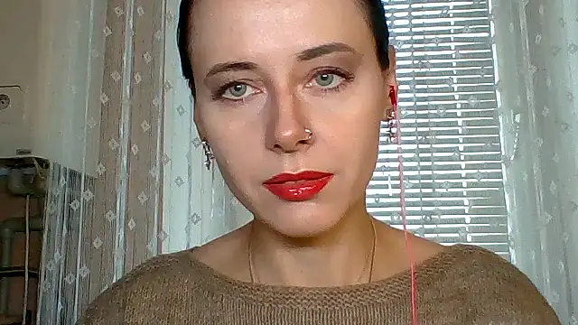 Snapshot of LuminousLady chatting on 10-30-25, 10:06 LuminousLady online show from 10-30-25, 10:06