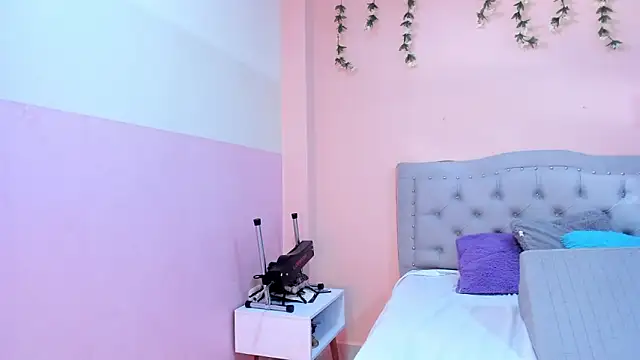 littletammy4u  online show from 10-22-25, 12:27