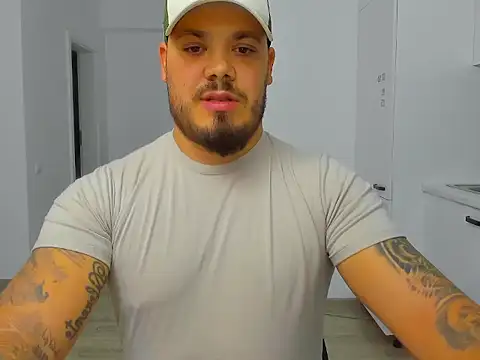 Snapshot of ZackMasterss chatting on 11-04-25, 07:13 ZackMasterss online show from 11-04-25, 07:13