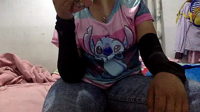 sharonlopez9611 online show from 05-23-26, 03:45