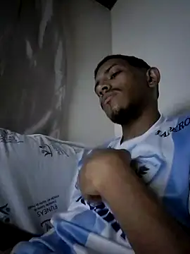 Mineirinho043 online show from 03-19-25, 04:36