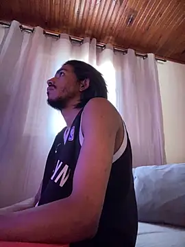 Mineirinho043 online show from 04-10-26, 01:49