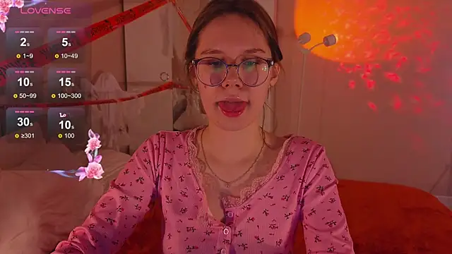 Mia Luw online show from 11-02-25, 03:53