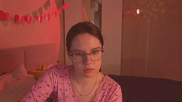 Mia Luw online show from 02-27-26, 05:18