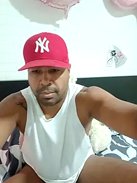 Snapshot of xhoco14 chatting on 09-24-25, 10:07 xhoco14 online show from 09-24-25, 10:07