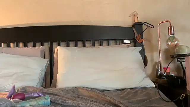 SophieStarShine online show from 11-12-25, 03:23