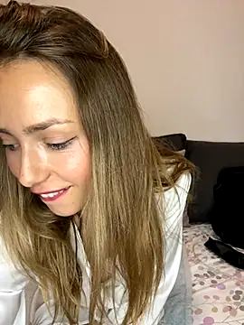 Hilary 283 online show from 09-26-25, 06:01