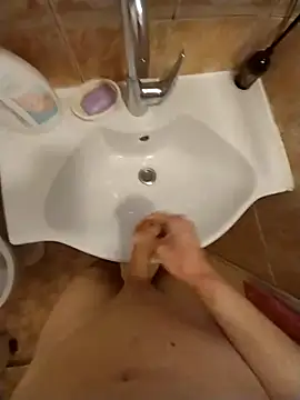 Snapshot of Good_boy000 chatting on 02-10-25, 01:44 Good boy000 online show from 02-10-25, 01:44