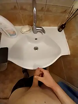 Snapshot of Good_boy000 chatting on 02-24-25, 12:16 Good boy000 online show from 02-24-25, 12:16