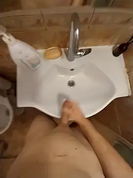 Snapshot of Good_boy000 chatting on 12-17-25, 08:37 Good boy000 online show from 12-17-25, 08:37