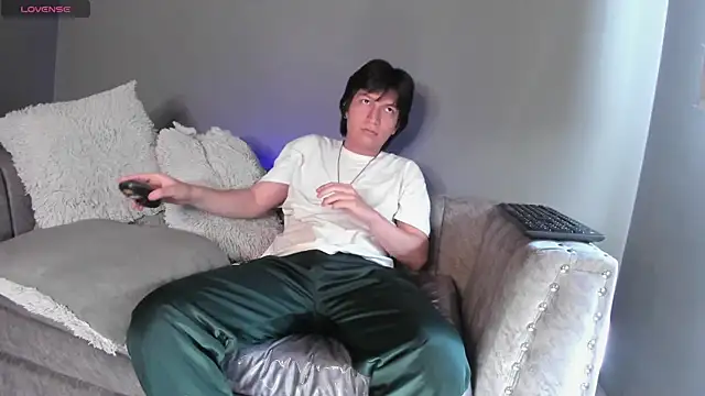 Snapshot of Golden-Boyy chatting on 03-01-25, 02:55 Golden-Boyy online show from 03-01-25, 02:55
