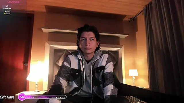 Snapshot of Golden-Boyy chatting on 03-17-25, 12:25 Golden-Boyy online show from 03-17-25, 12:25