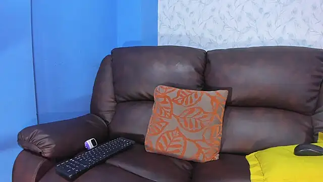 Snapshot of Gadiel_Sex chatting on 02-26-25, 01:08 Gadiel Sex online show from 02-26-25, 01:08