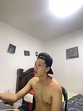 Snapshot of Gadiel_Sex chatting on 10-08-25, 02:58 Gadiel Sex online show from 10-08-25, 02:58