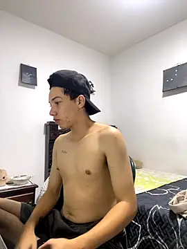 Snapshot of Gadiel_Sex chatting on 10-09-25, 06:39 Gadiel Sex online show from 10-09-25, 06:39