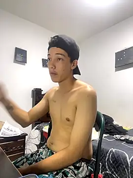 Snapshot of Gadiel_Sex chatting on 10-20-25, 10:43 Gadiel Sex online show from 10-20-25, 10:43