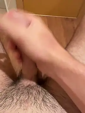 Snapshot of polpolo21 chatting on 10-31-25, 01:12 polpolo21 online show from 10-31-25, 01:12