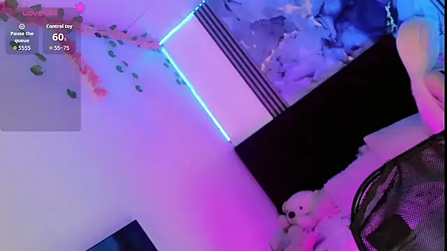 Snapshot of Irina_milkmaid chatting on 09-27-25, 08:14 Irina milkmaid online show from 09-27-25, 08:14