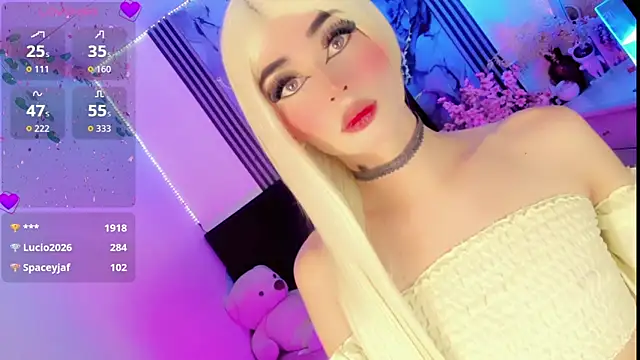 Snapshot of Irina_milkmaid chatting on 10-15-25, 07:25 Irina milkmaid online show from 10-15-25, 07:25