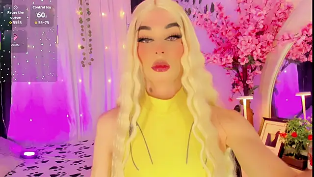 Snapshot of Irina_milkmaid chatting on 12-13-25, 07:53 Irina milkmaid online show from 12-13-25, 07:53