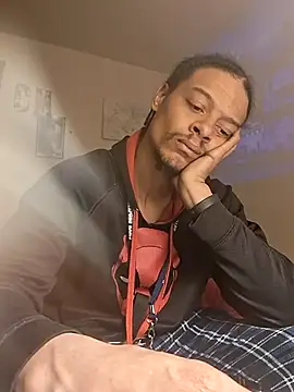 Snapshot of Locdawgg11 chatting on 01-11-26, 11:43 Locdawgg11 online show from 01-11-26, 11:43