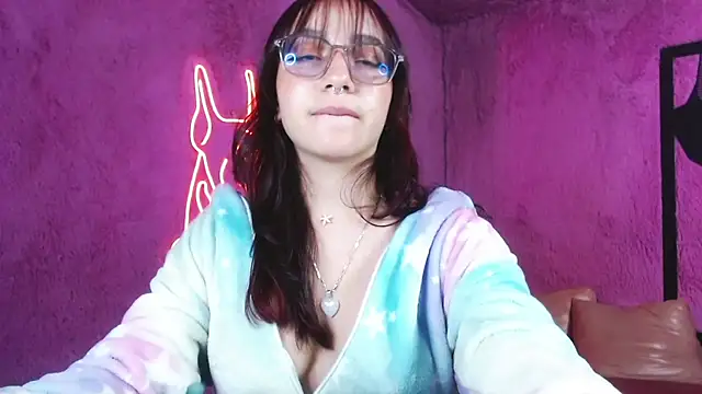 Snapshot of Sunshinegirl__ chatting on 02-08-25, 01:11 Sunshinegirl online show from 02-08-25, 01:11