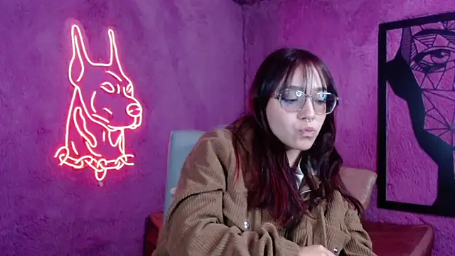 Snapshot of Sunshinegirl__ chatting on 02-12-25, 01:41 Sunshinegirl online show from 02-12-25, 01:41