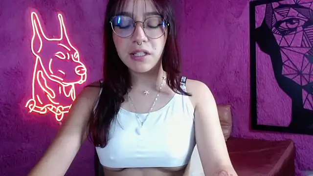 Snapshot of Sunshinegirl__ chatting on 03-04-25, 07:54 Sunshinegirl online show from 03-04-25, 07:54