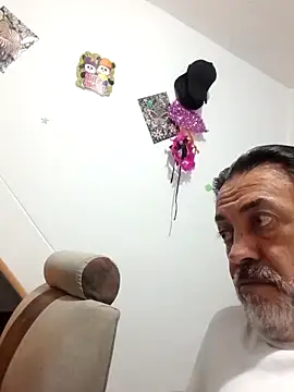 jeans and emma online show from 11-15-25, 02:42