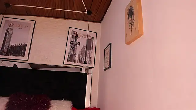 Snapshot of tylla_ chatting on 12-05-25, 03:48 tylla online show from 12-05-25, 03:48