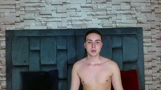 angel holguin22 online show from 02-08-25, 04:04