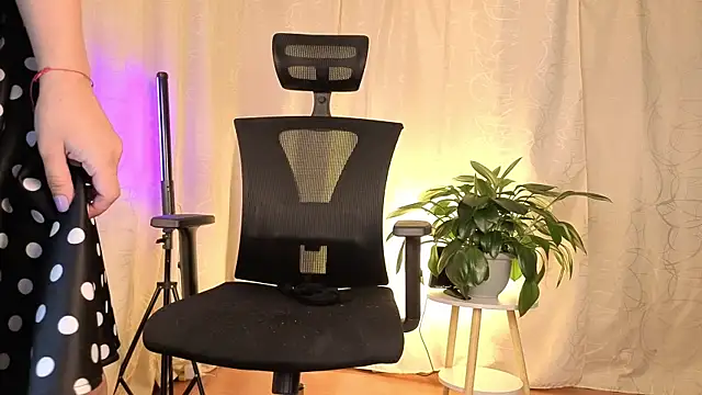 sophia dumont online show from 04-21-26, 09:59