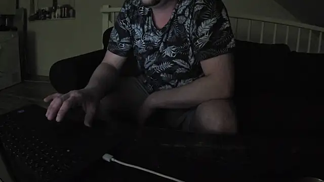 Snapshot of YourLoveBoyKevin chatting on 02-28-25, 09:44 YourLoveBoyKevin online show from 02-28-25, 09:44