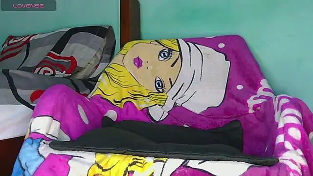 Snapshot of blondiebbc chatting on 10-12-25, 05:01 blondiebbc online show from 10-12-25, 05:01