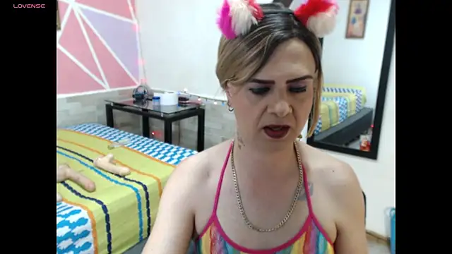 Snapshot of Dolldirtyxxx chatting on 03-23-25, 04:49 Dolldirtyxxx online show from 03-23-25, 04:49